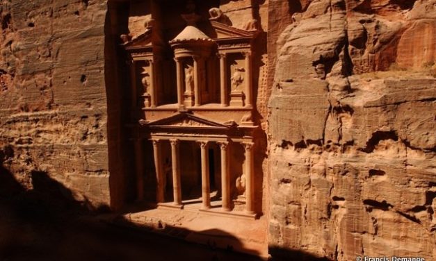 PETRA, LE JOYAU NABATEEN 