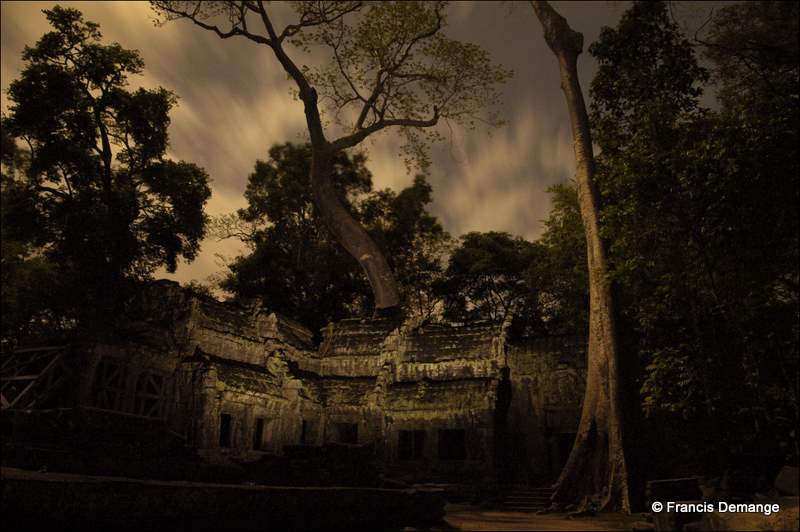 A LA RECHERCHE DES SECRETS D’ANGKOR 