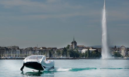 Le SeaBubble sur les rives de Genève en Suisse.