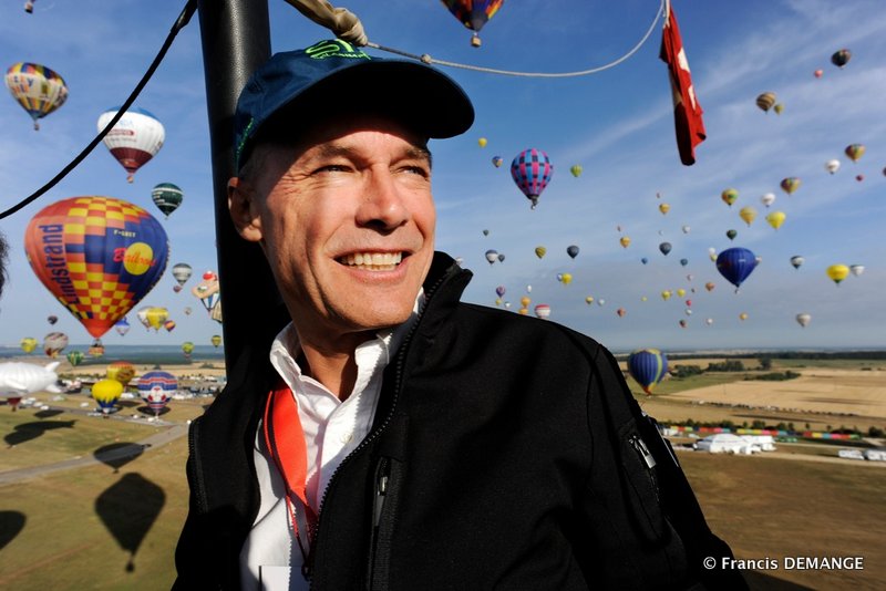 EXCLUSIF : Bertrand Piccard au Mondial Air ballons lors du record du plus grand lâché de montgolfières au monde